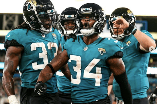 Jaguars spelers vieren touchdown