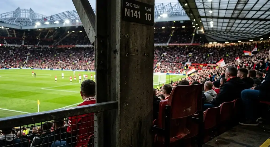 Slechtste plekken om te zitten in Old Trafford background image