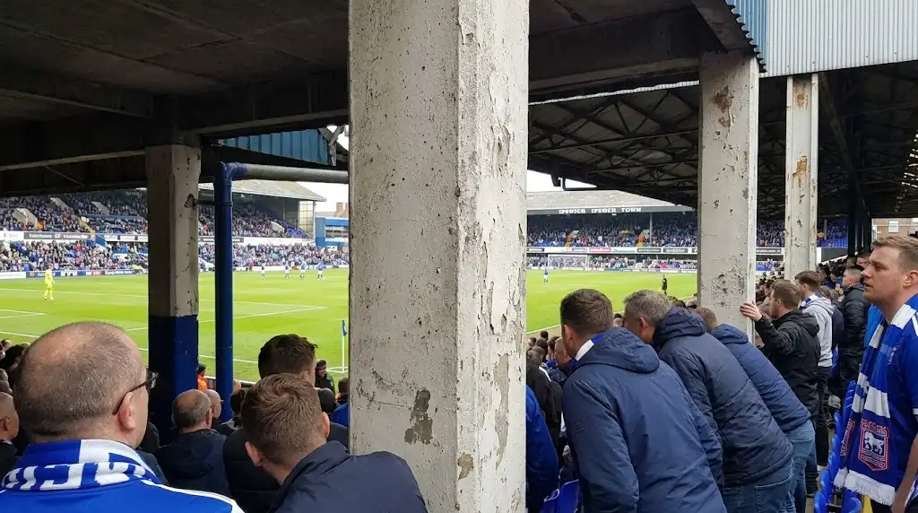 Slechtste plekken om te zitten bij Portman Road background image